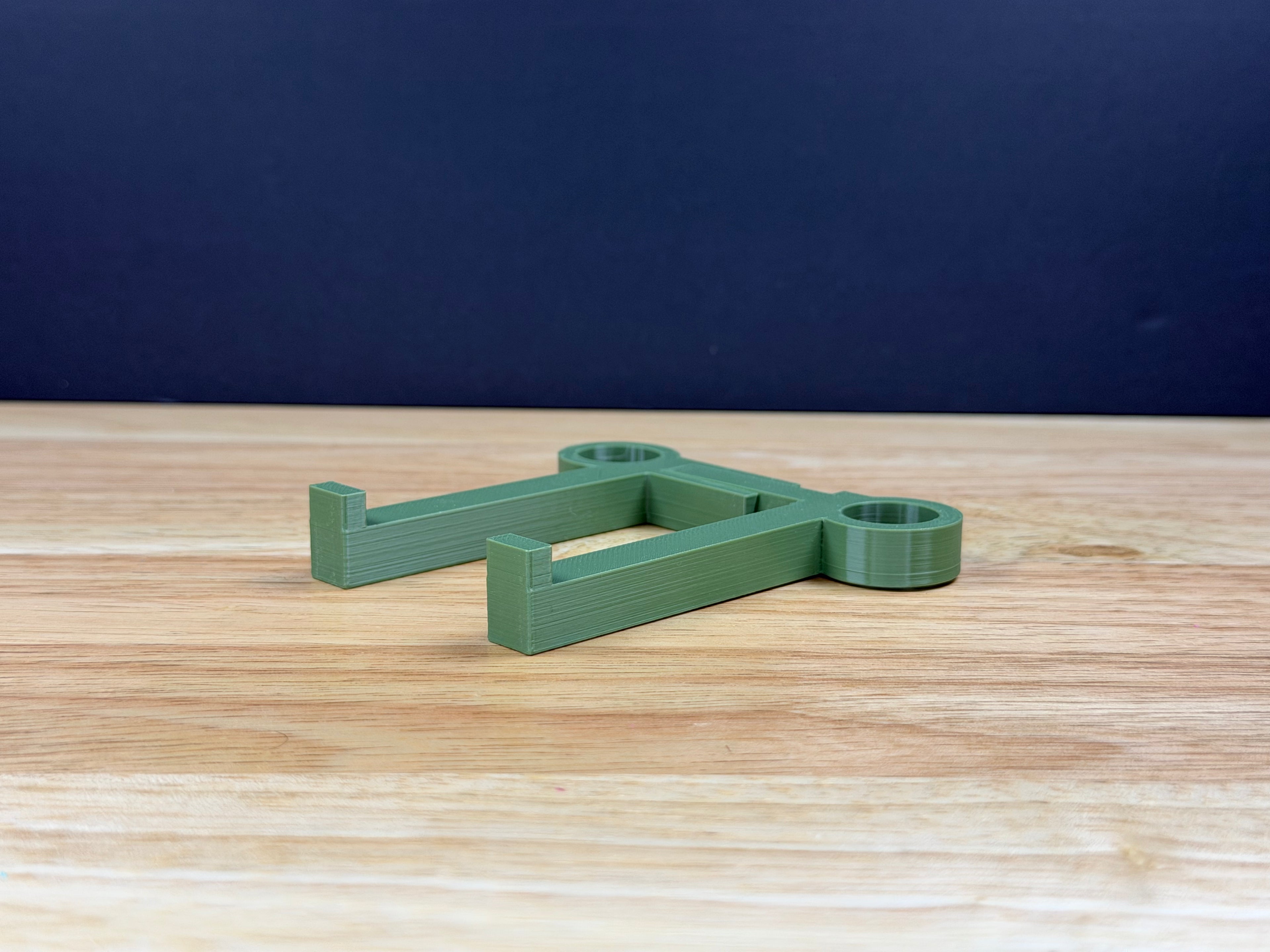 Adjustable MIM Variocage Compatible Clip Fan Hook